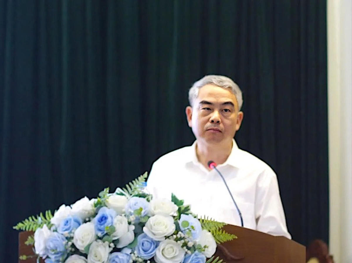 Ông Phạm Đồng Thụy, Giám đốc Sở GDĐT tỉnh Hưng Yên phát biểu tại hội thảo. Ảnh: Văn Chiến.