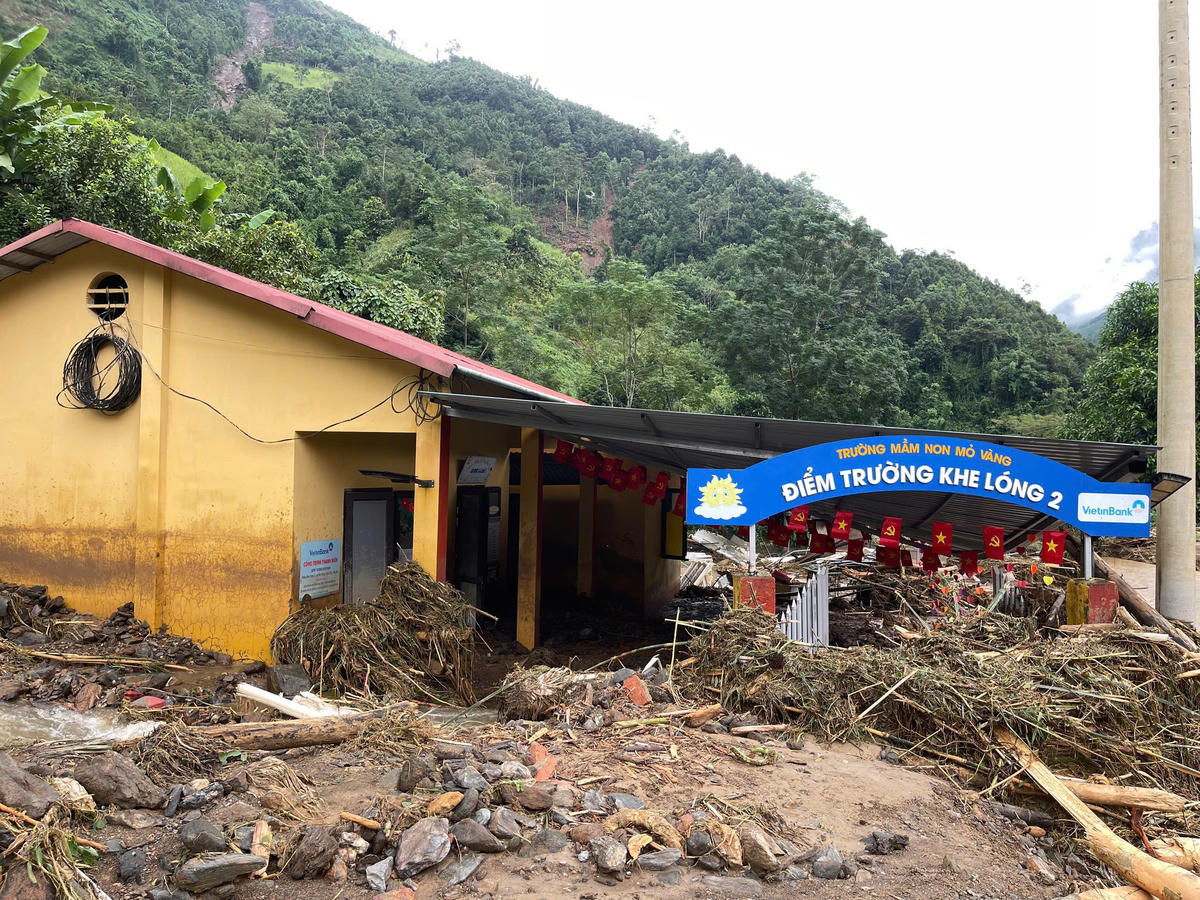 Bão số 10 khiến Lào Cai ảnh hưởng nặng về người và tài sản. Ảnh: Ngô Hùng.