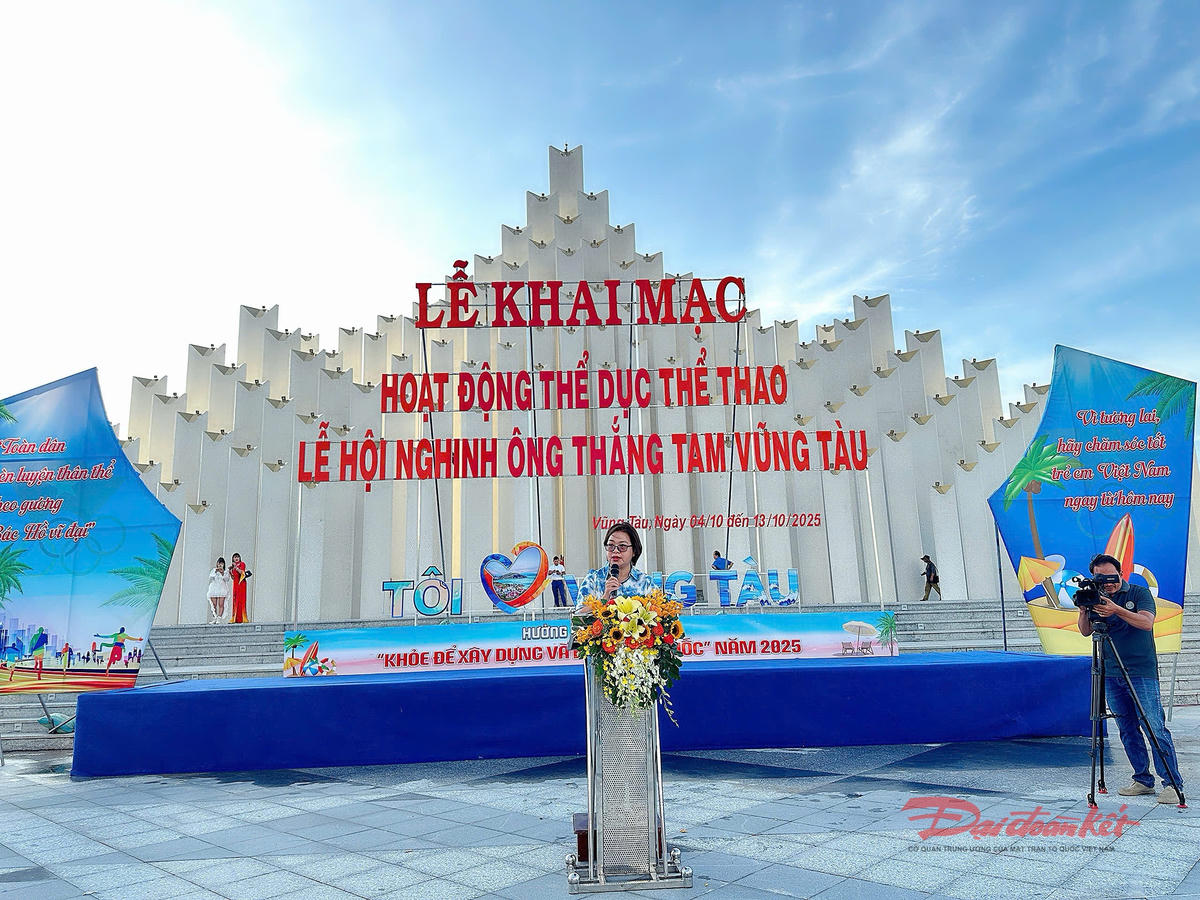 Ngay sau Lễ khai mạc, Lễ hội Nghinh Ông Thắng Tam diễn ra từ ngày 4 đến ngày 12/10 với nhiều hoạt động sôi nổi. Ảnh: Hải Đăng.