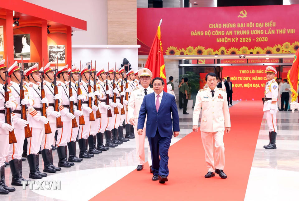 Thủ tướng Phạm Minh Chính đến dự Đại hội đại biểu Đảng bộ Công an Trung ương lần thứ VIII, nhiệm kỳ 2025-2030. (Ảnh: Phạm Kiên/TTXVN)