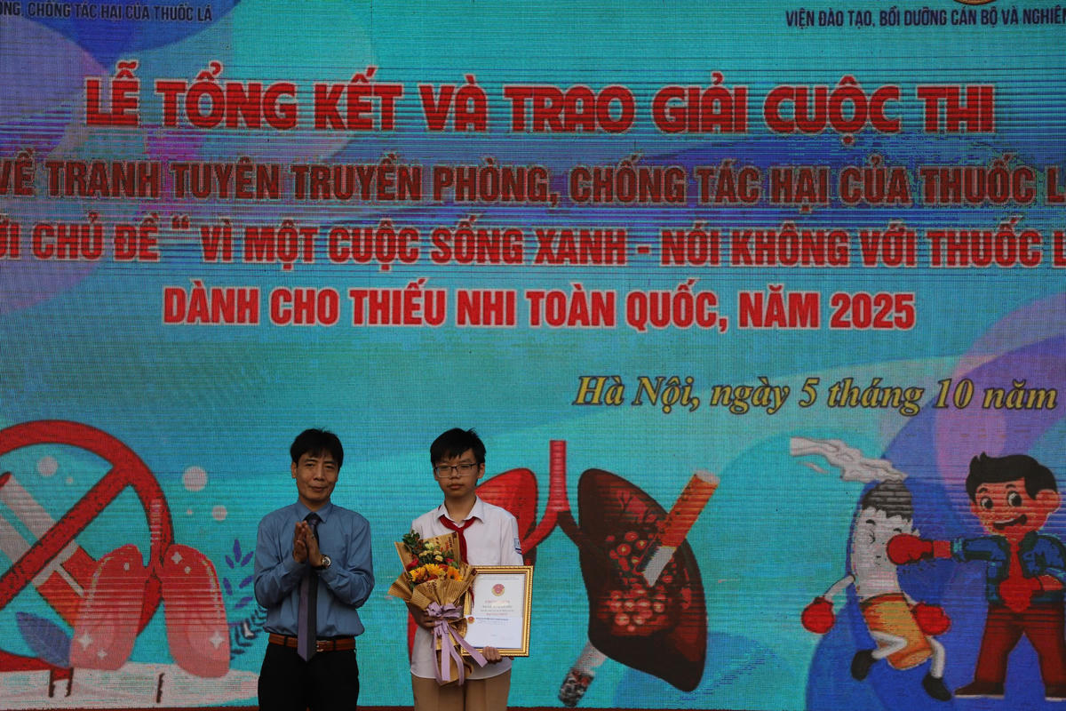 Trao giải 2 cuộc thi dành cho thiếu nhi toàn quốc về phòng chống tác hại của thuốc lá