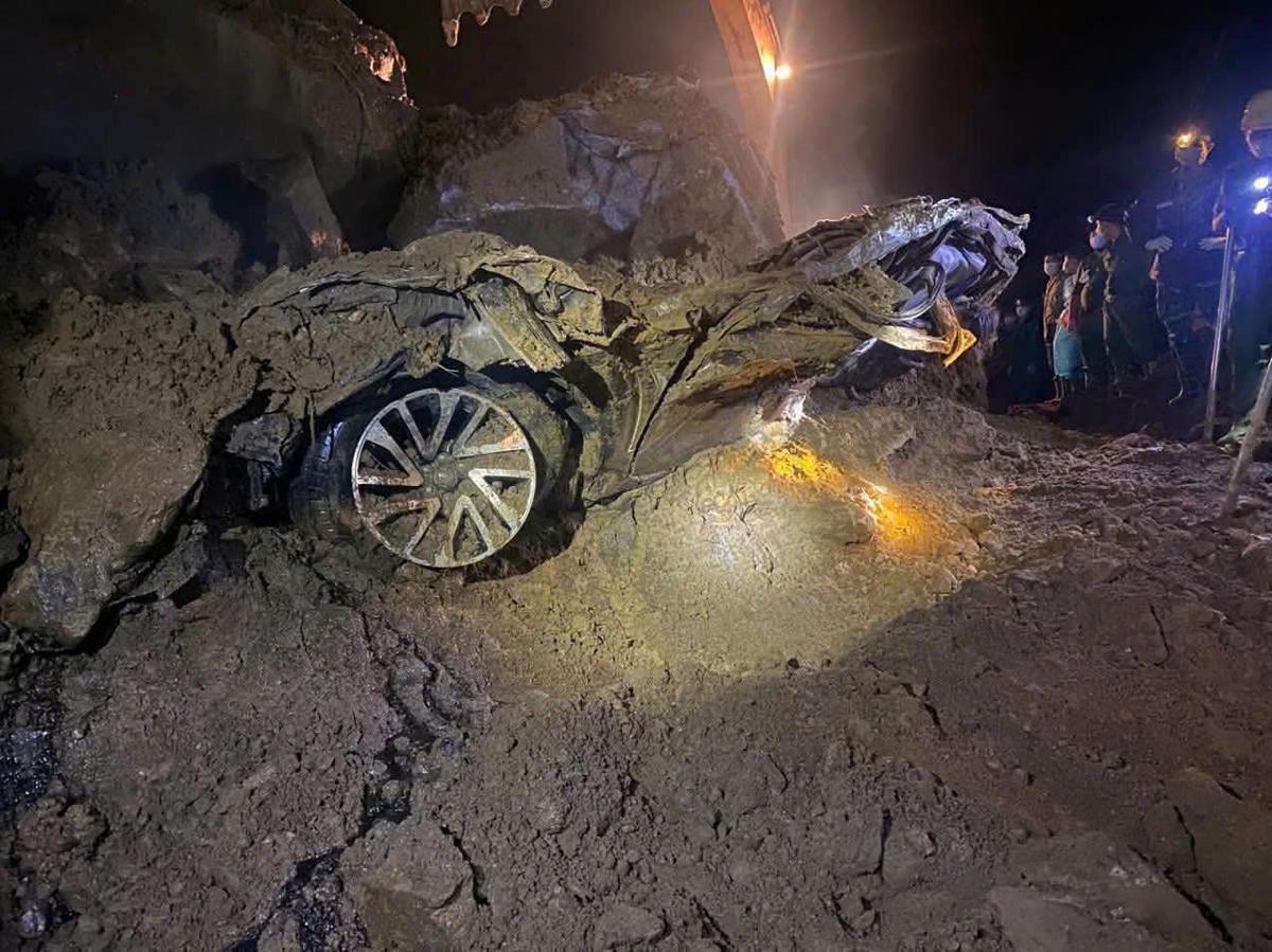 Hiện trường vụ tai nạn thương tâm.