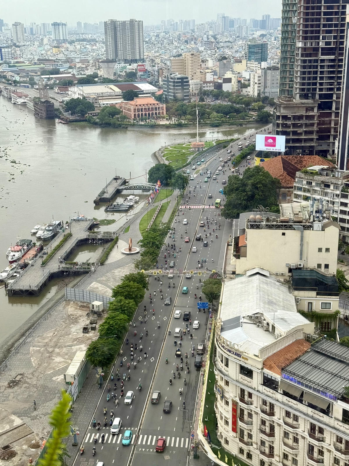 TP Hồ Chí Minh đang đối mặt với ô nhiễm nghiêm trọng từ giao thông. Ảnh: Nguyên Vũ.