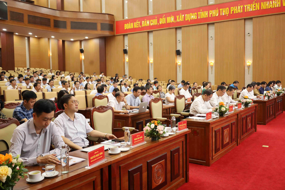 Các đại biểu dự Hội nghị.