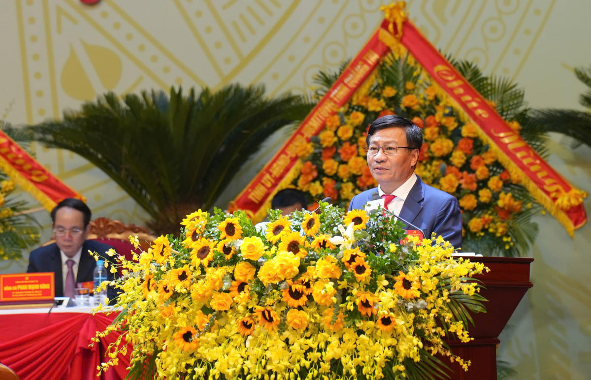 Ông Đào Mạnh Hùng trình bày tham luận tại Đại hội Đảng bộ tỉnh
Quảng Trị lần thứ I, nhiệm kỳ 2025 - 2030. Ảnh: BTC.