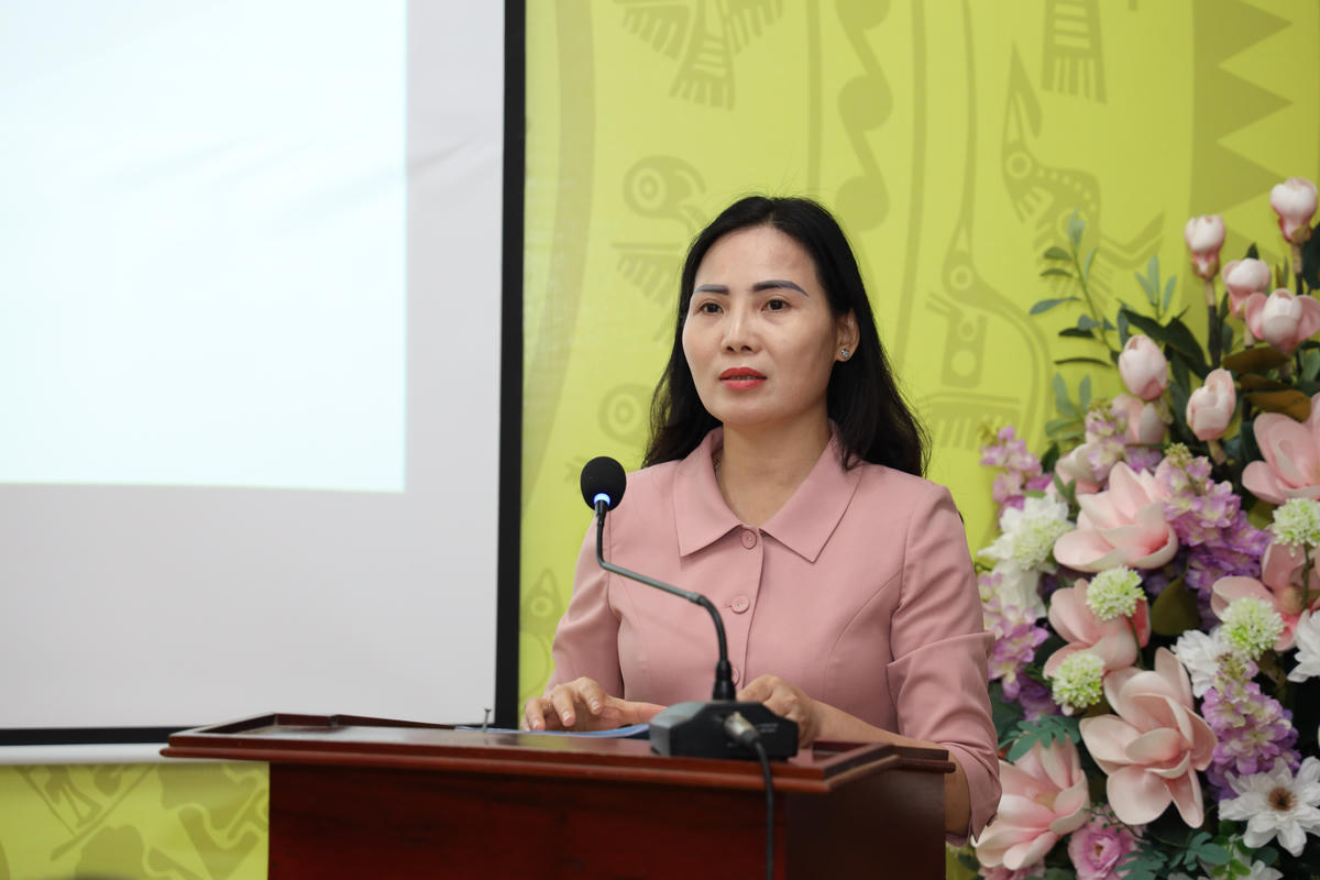 Bà Âu Thị Mai – Phó Chủ tịch Ủy ban MTTQ Việt Nam tỉnh Tuyên Quang, Chủ tịch Hội Liên hiệp Phụ nữ tỉnh phát biểu tại buổi trao hỗ trợ.&nbsp;Ảnh: Xuân Trường. 