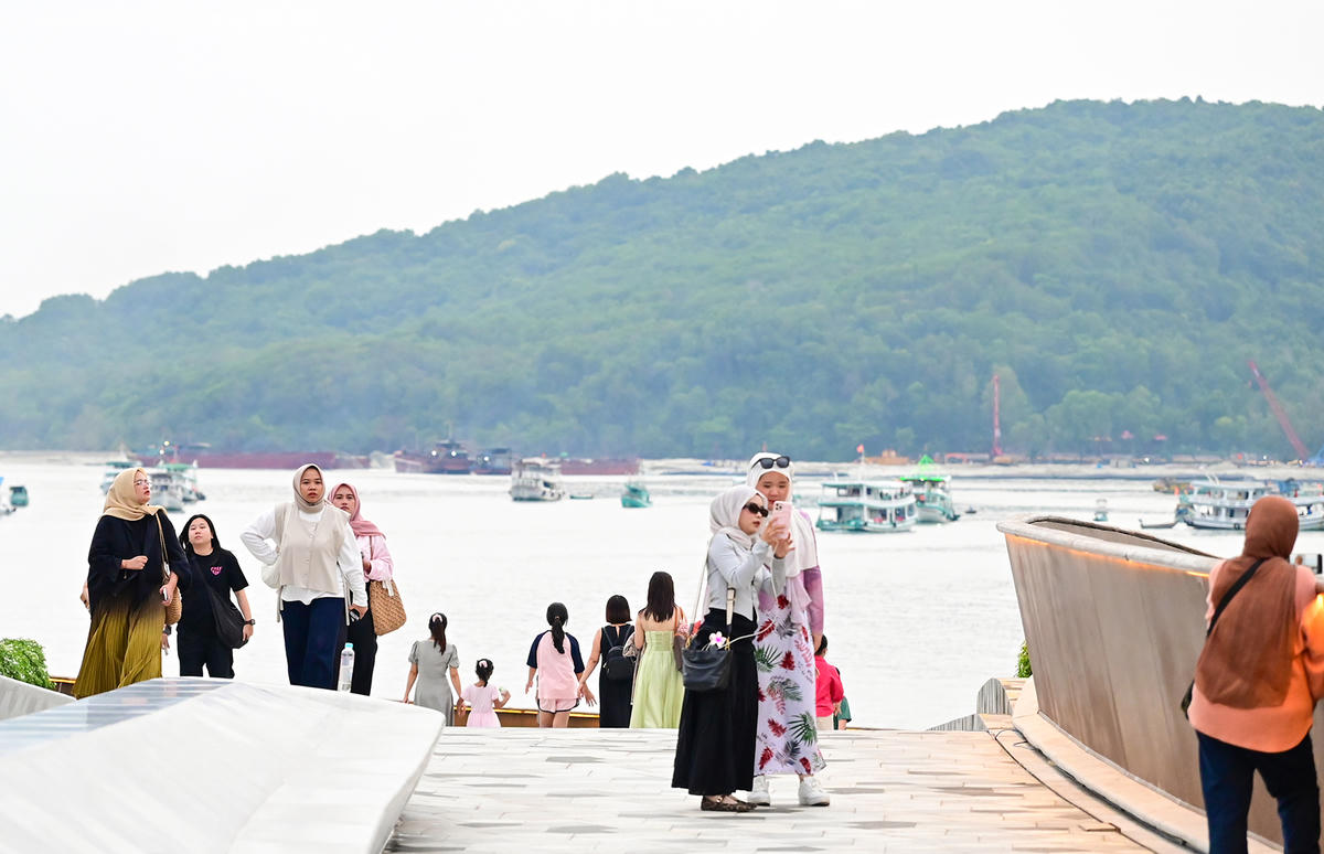 Khách du lịch Hồi giáo đang có xu hướng tăng tại đảo ngọc Phú Quốc; trong đó, 8 tháng năm 2025 Ấn Độ có 96.000 lượt; Malaysia 36.000 lượt…Ảnh Nguyễn Minh.&nbsp;