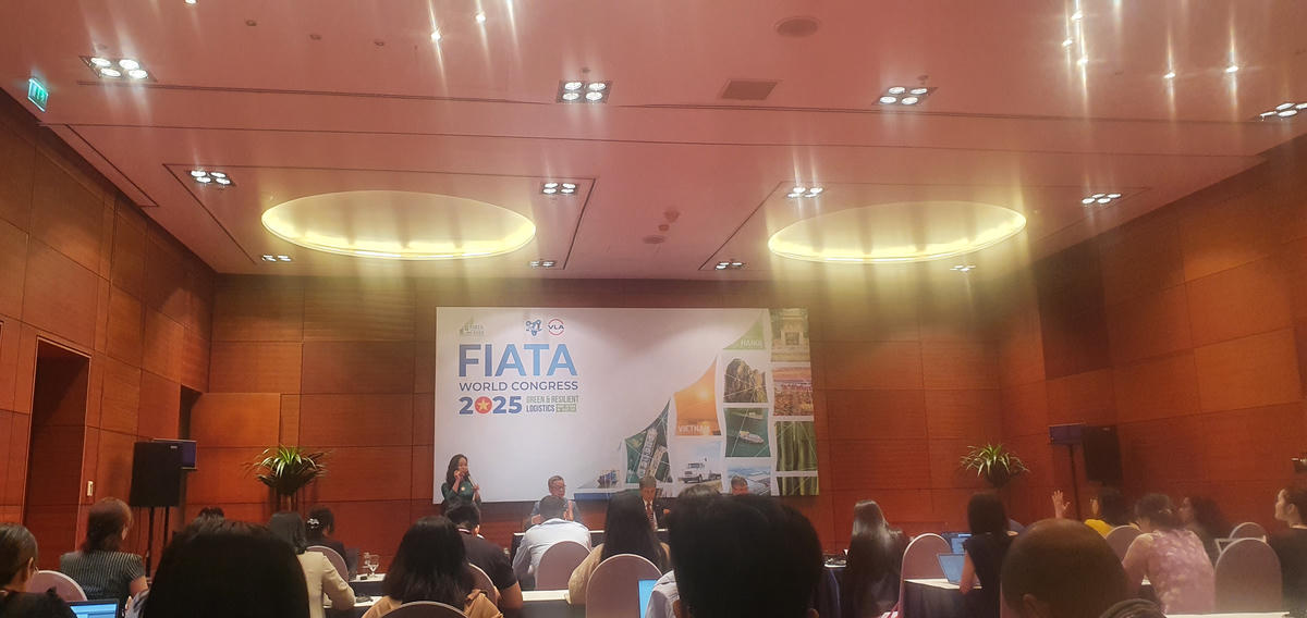 Toàn cảnh buổi họp báo. Ảnh: H.H.