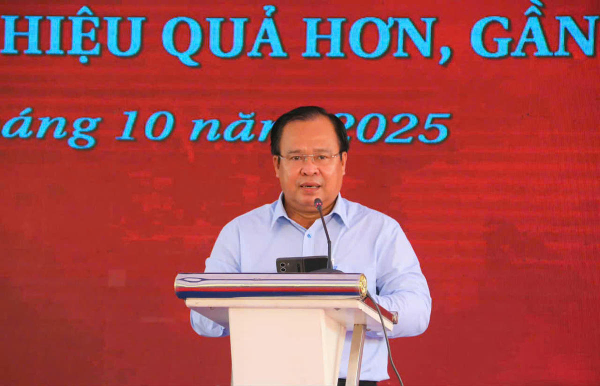 Ông Nguyễn Minh Luân, Phó Chủ tịch UBND tỉnh Cà Mau cho rằng, chuyển đổi số không chỉ là câu chuyện của công nghệ mà còn là câu chuyện của tất cả chúng ta. Ảnh: Nguyên Du