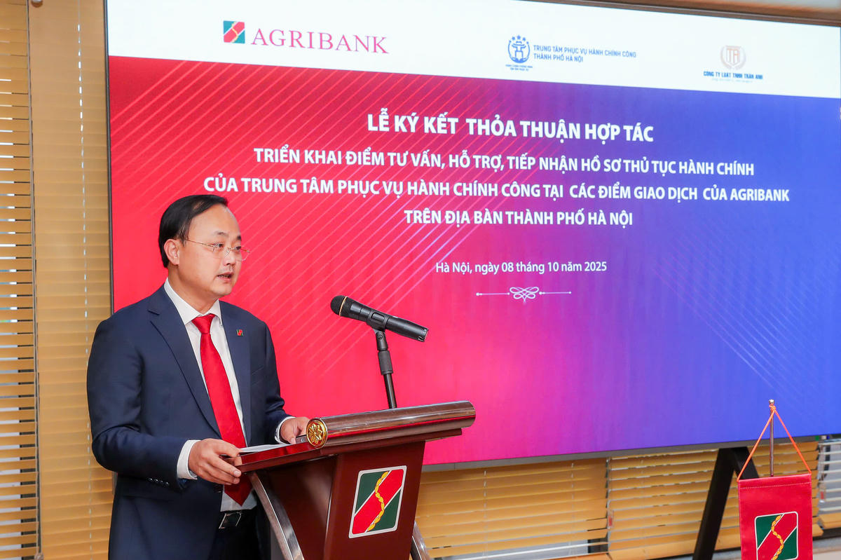 Ông Tô Huy Vũ - Chủ tịch Hội đồng thành viên Agribank phát biểu tại lễ ký kết