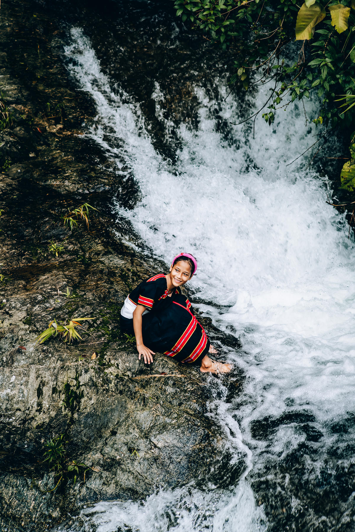 Giải khuyến khích - Bên dòng suối mát. Ảnh: Lê Bá Lân.