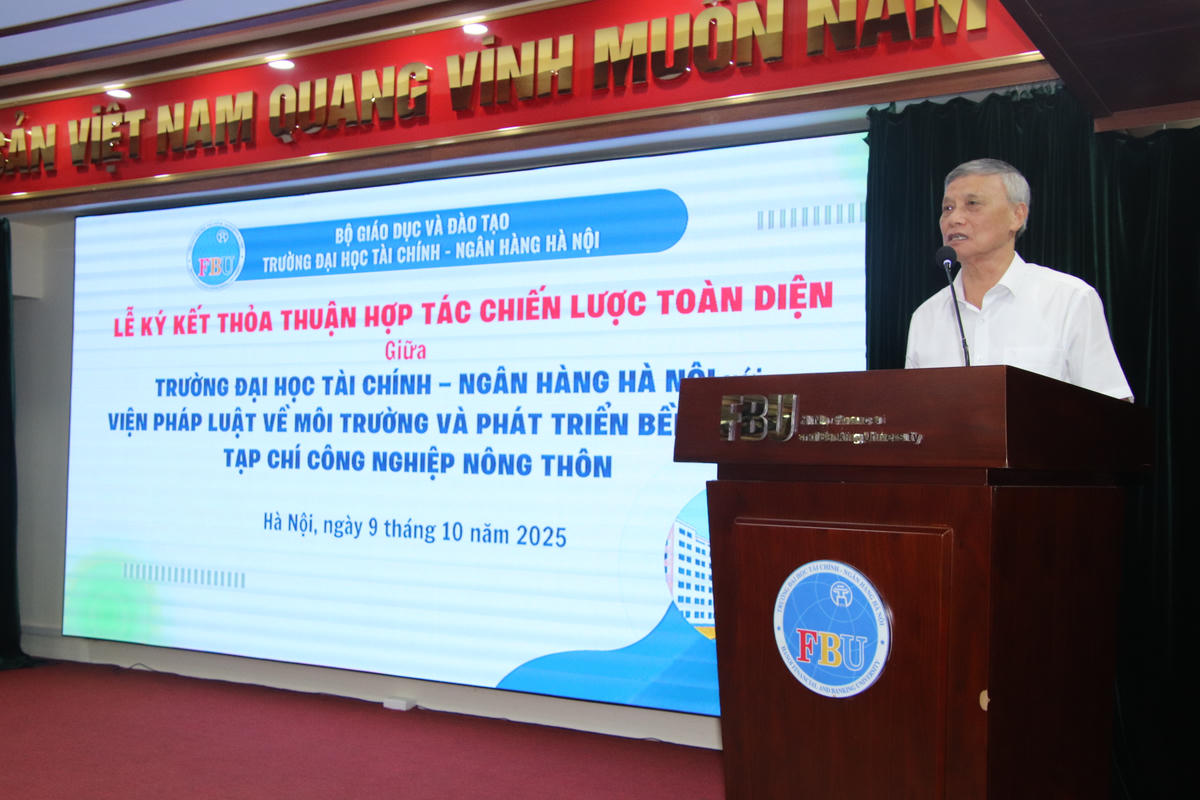 PGS.TS.NGƯT Phạm Ngọc Ánh phát biểu.