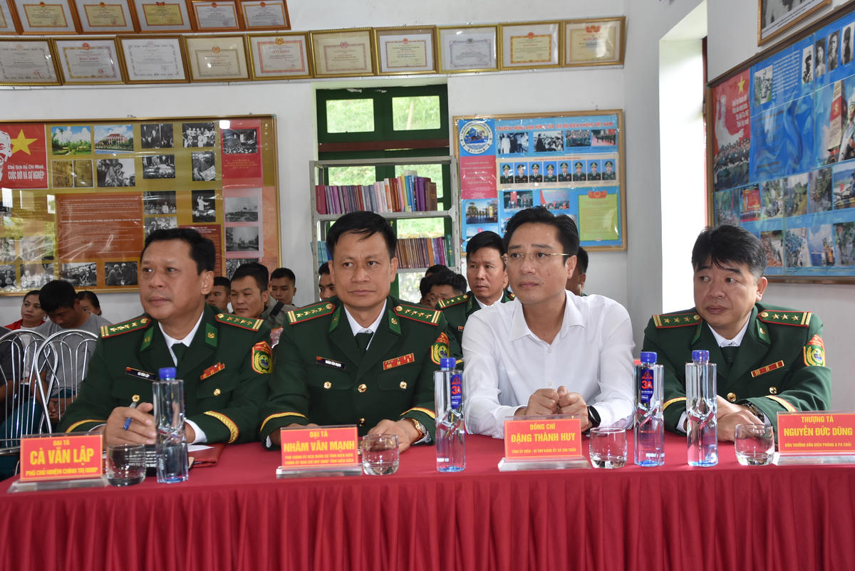 Hành trình báo công nơi cực Tây - Thắp sáng tinh thần Đại đoàn kết