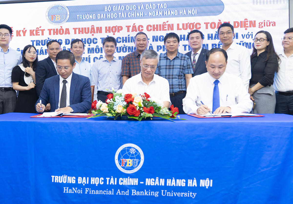 Lễ ký kết tại FBU.