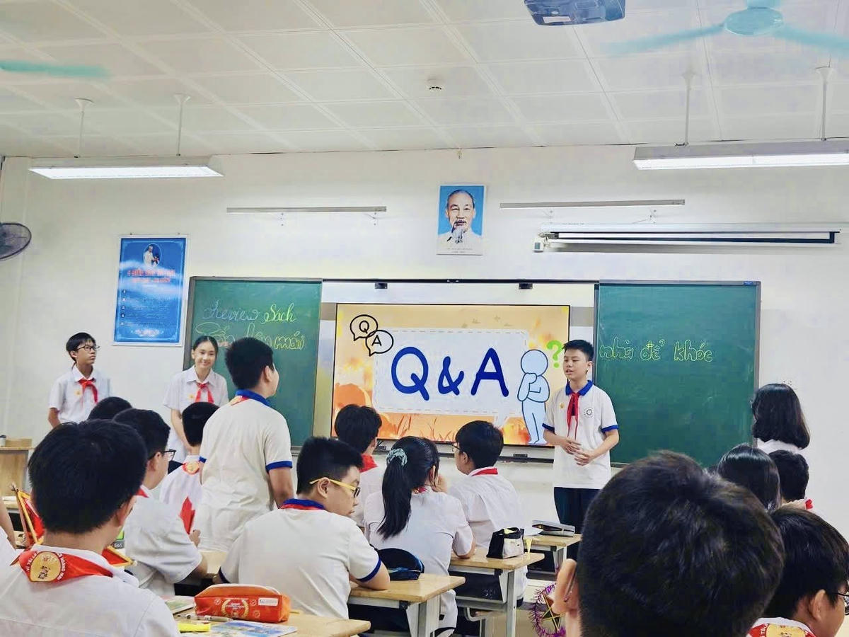 Để thực hiện Đề án đưa tiếng Anh thành ngôn ngữ thứ hai trong trường học, hệ thống giáo dục sẽ cần bổ sung 22.000 giáo viên tiếng Anh cho bậc mầm non và tiểu học. Ảnh minh họa.