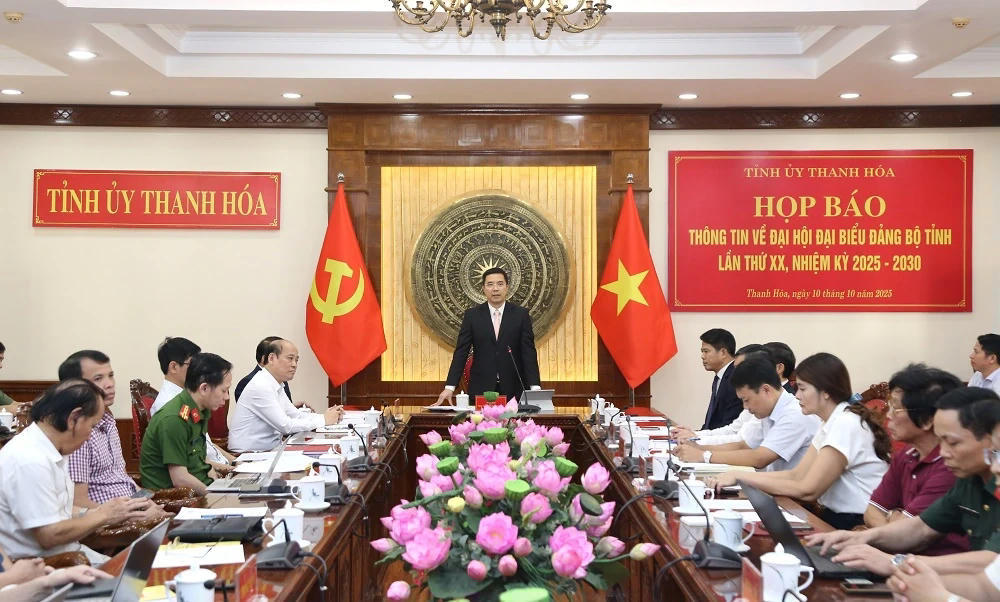 Toàn cảnh buổi họp báo. Ảnh: Phong Sắc