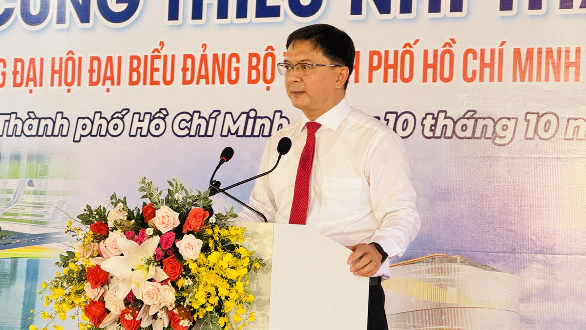 Phó chủ tịch UBND TP Hồ Chí Minh Nguyễn Mạnh Cường phát biểu tại Lễ khởi công. Ảnh: H.Phúc.