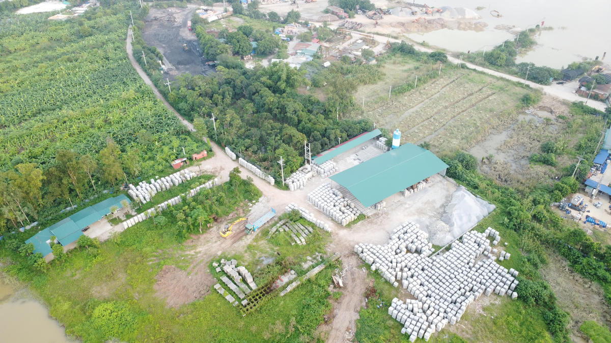 Một vị trí được xác định có vi phạm tại khu Đồng Bãi, UBND xã Đông Anh sẽ xử lý vi phạm trong thời gian tới. Ảnh: Đ.S.