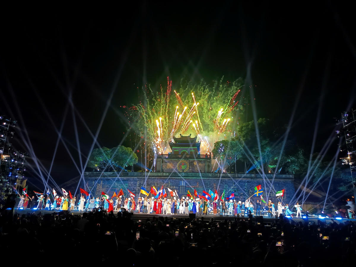 Khai mạc Lễ hội Văn hoá thế giới tại Hà Nội