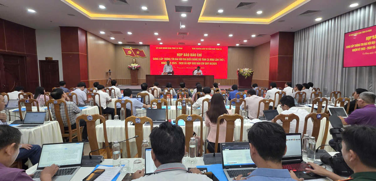 Quang cảnh buổi họp báo. Ảnh: Nguyên Du