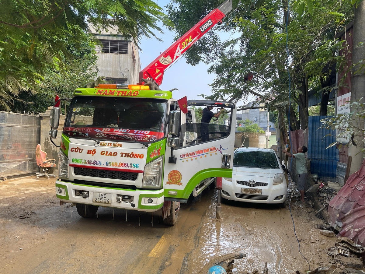 Thiệt hại do bão số 10 và số 11 gây ra ước tính khoảng 1.674 tỷ đồng, tập trung chủ yếu ở bảo hiểm tài sản kỹ thuật và bảo hiểm xe cơ giới. Ảnh: Quang Vinh.