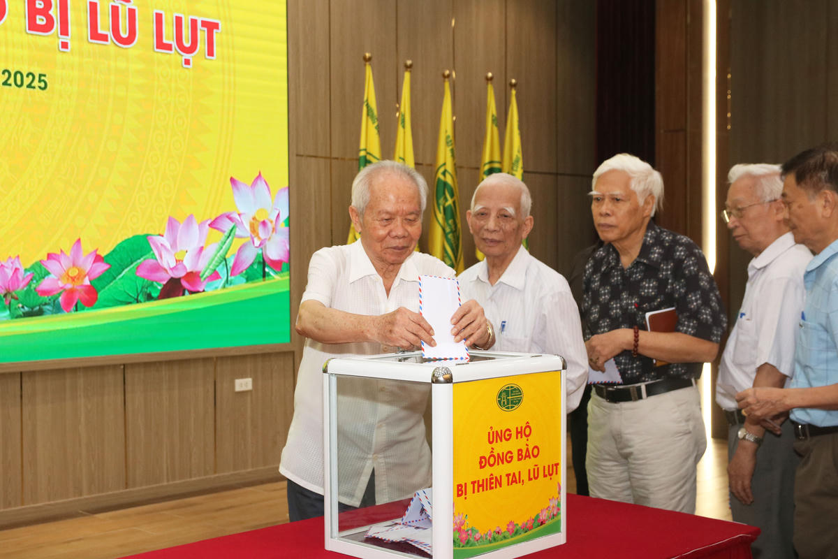 Các đại biểu tham gia ủng hộ tại Lễ phát động. Ảnh: Tiến Đạt.