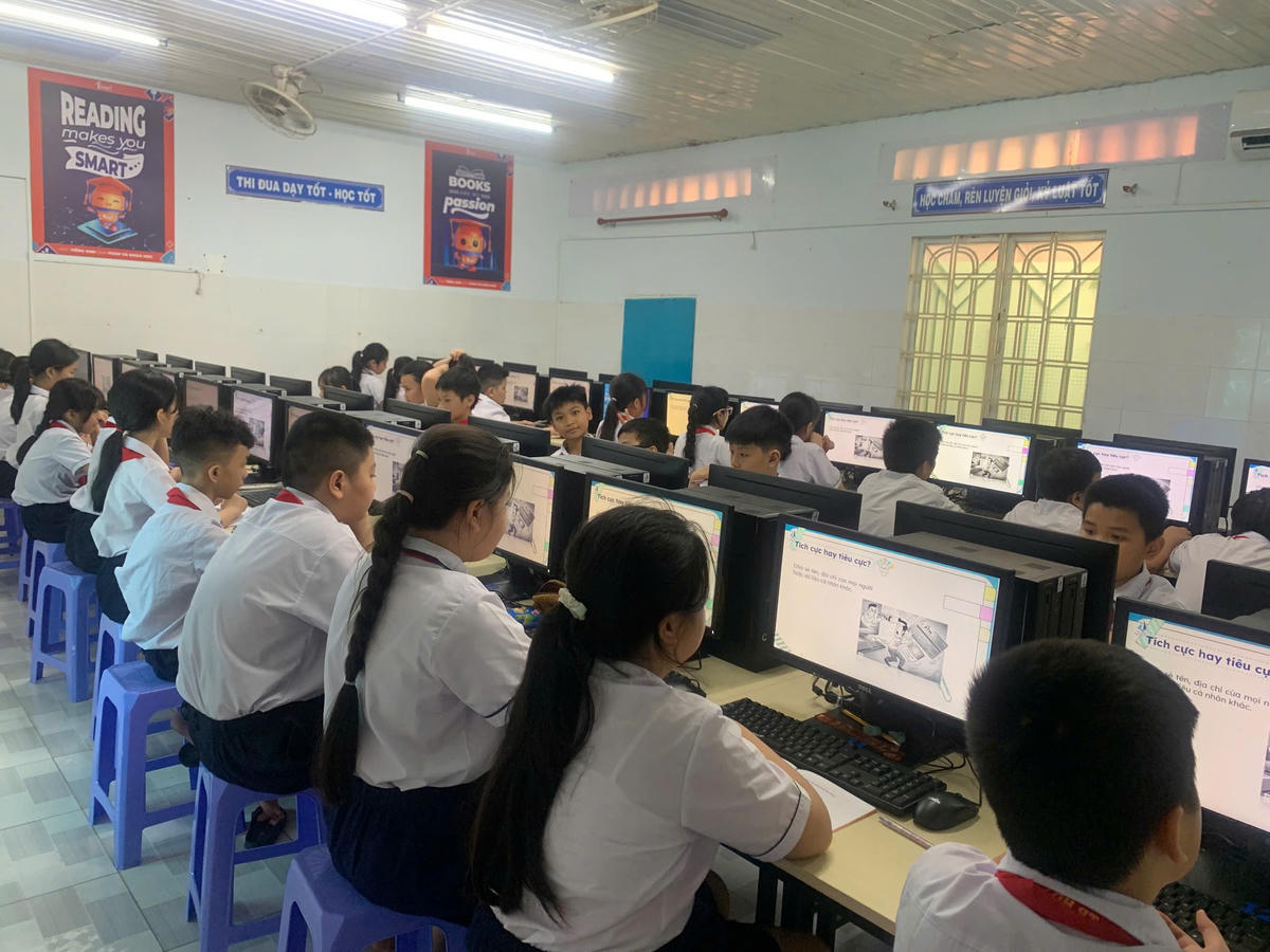 Đẩy mạnh số hóa trong giáo dục
