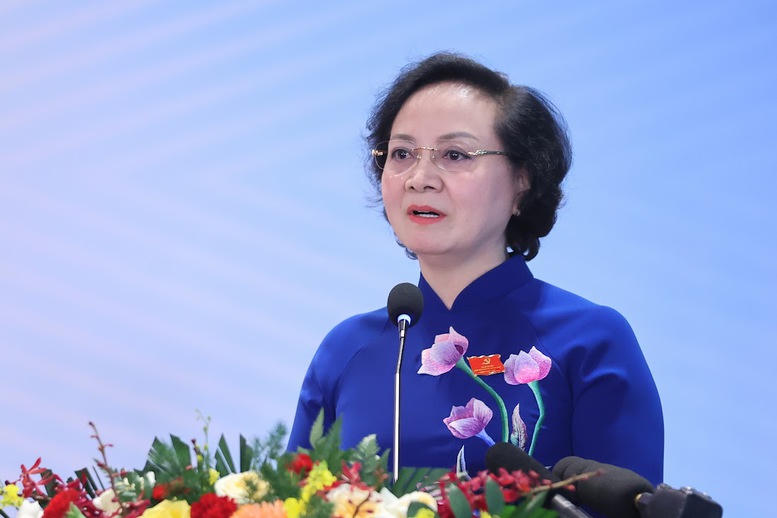 Bộ trưởng Bộ Nội vụ Phạm Thị Thanh Trà trả lời tại họp báo - Ảnh: VGP/Nhật Bắc.