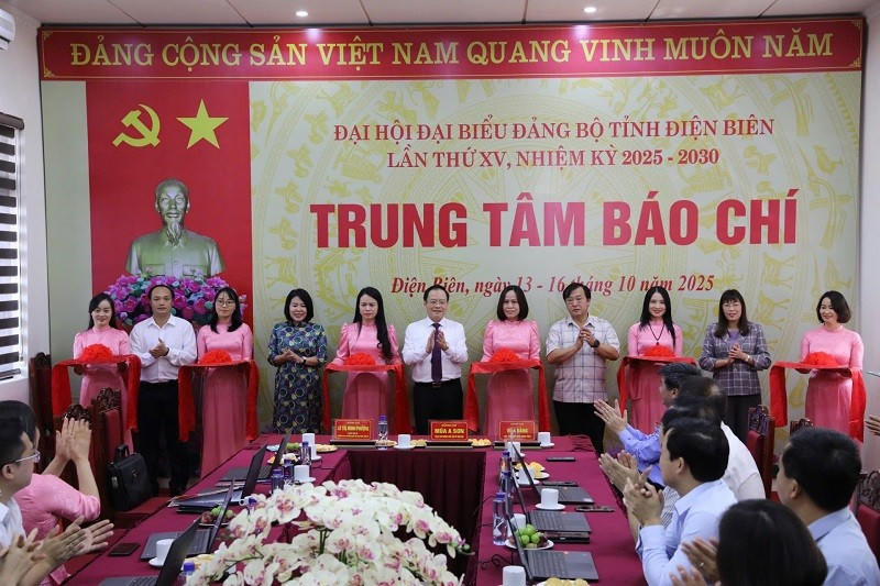 Trung tâm Báo chí được khai trương nhằm phục vụ Đại hội Đảng bộ tỉnh Điện Biên lần thứ XV. Ảnh: L.L