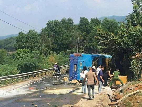 Hiện trường vụ tai nạn. Ảnh: Đức Mậu.