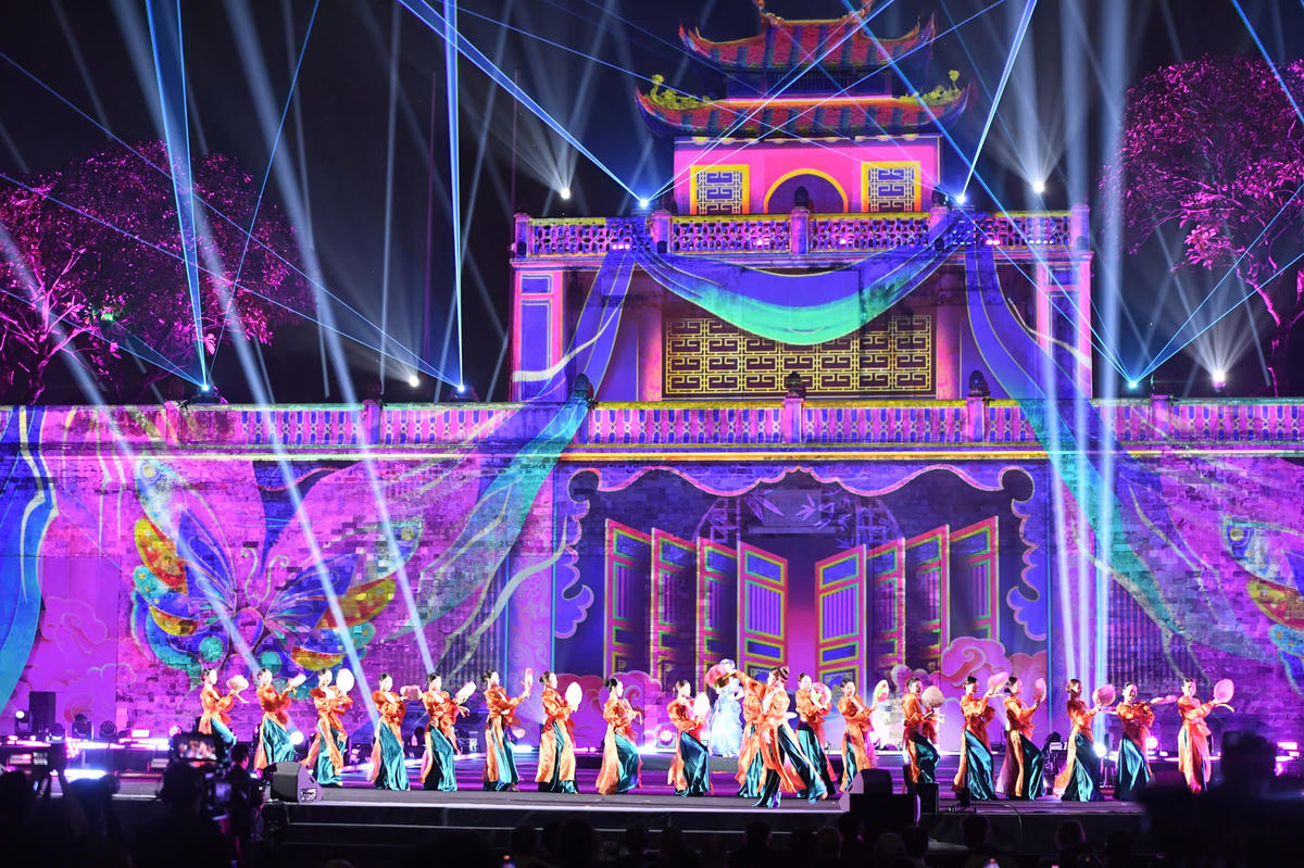 Lễ hội Văn hóa thế giới tại Hà Nội lần thứ nhất. 	Ảnh: Phạm Sỹ