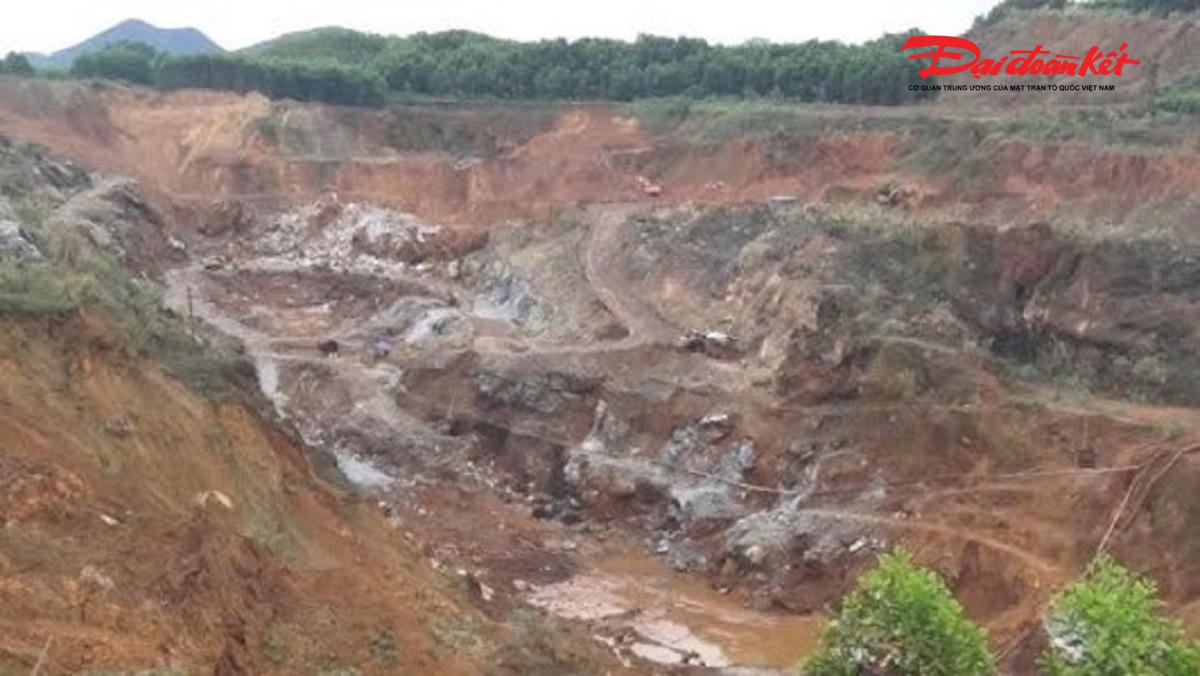 Mỏ quặng sắt có địa chỉ thuộc thôn 6, xã Trại Cau, tỉnh Thái Nguyên. Ảnh: TN.