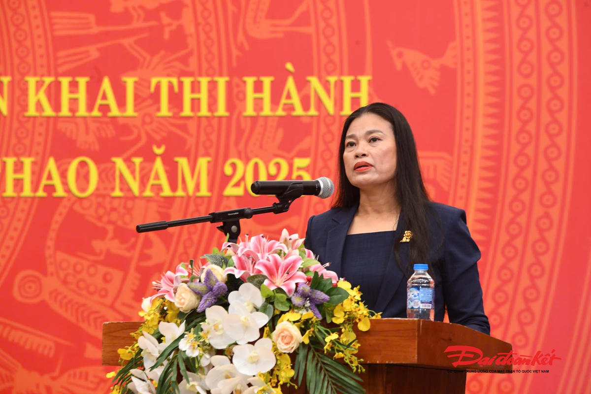 Giám đốc Sở Văn hóa và Thể thao Hà Nội Bạch Liên Hương phát biểu. Ảnh: Phạm Sỹ.