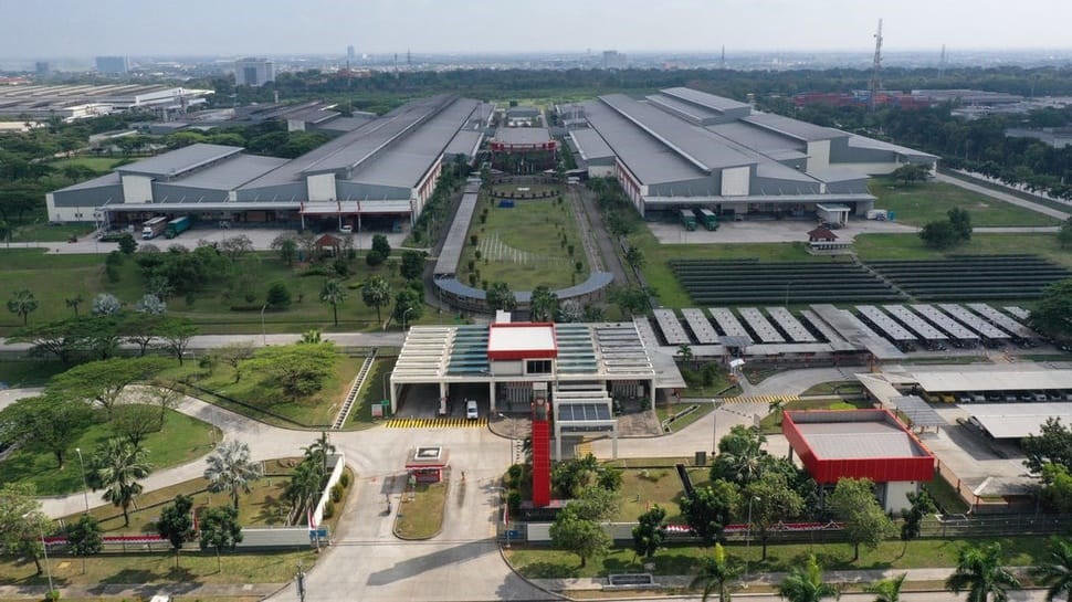 Nhà máy sản xuất sản phẩm thuốc lá không khói tiên tiến tại Karawang, Tây Java, Indonesia. Ảnh: Sampoerna.