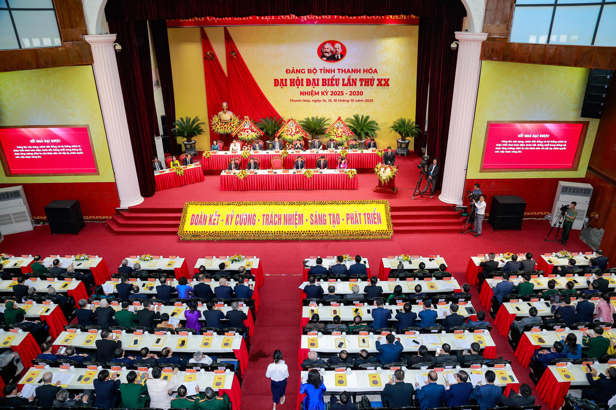 Toàn cảnh phiên khai mạc trọng thể Đại hội đại biểu Đảng bộ tỉnh Thanh Hóa lần thứ XX. Ảnh: Minh Hiếu