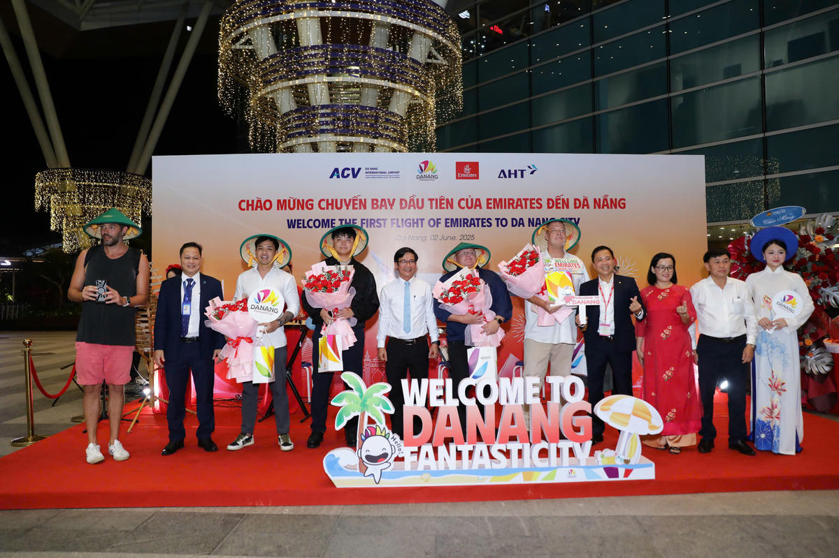 Từ tháng 6, Đà Nẵng phát triển thêm một số đường bay mới đặc biệt quan trọng như hãng hàng không 5 sao Emirates kết nối Đà Nẵng với thị trường Trung Đông, châu Âu và  Bắc Mỹ. Ảnh: Nguyễn Tú.