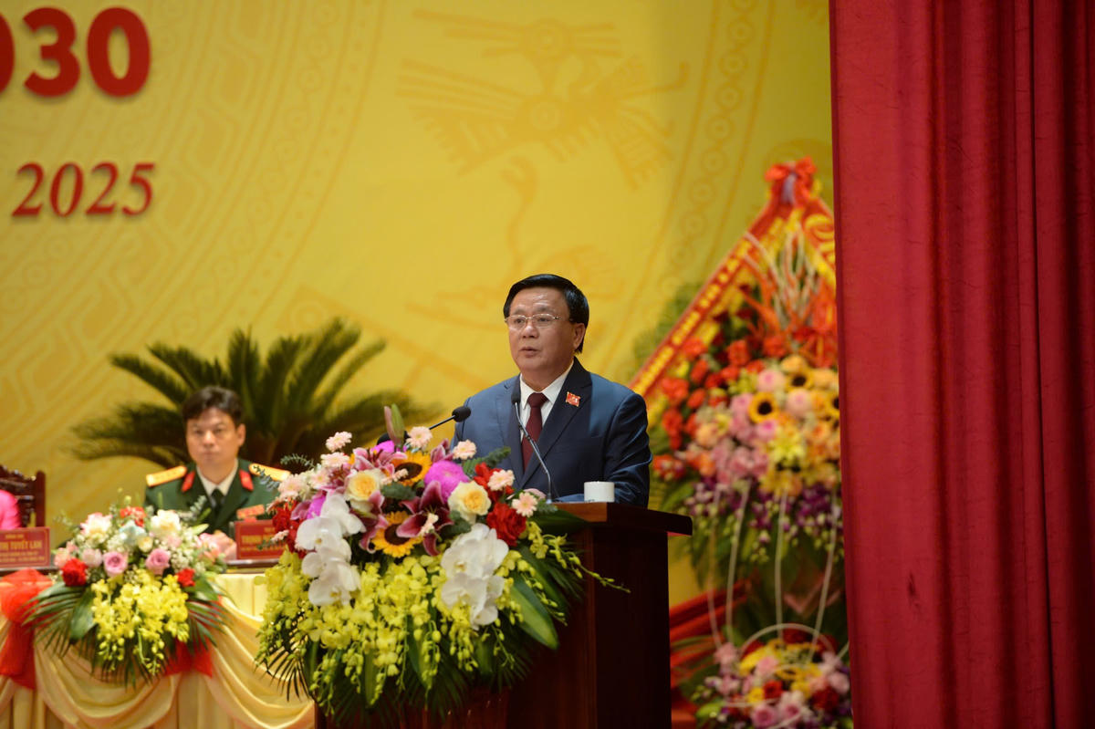 Ông Nguyễn Xuân Thắng, Ủy viên&nbsp; Bộ Chính trị, Giám đốc Học viện Chính trị quốc gia Hồ Chí Minh dự và chỉ đạo Đại hội. Ảnh: TTBC tỉnh Điện Biên