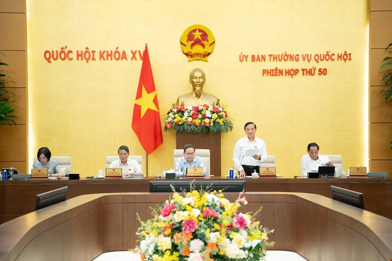 Toàn cảnh phiên họp (Ảnh: Phạm Thắng)