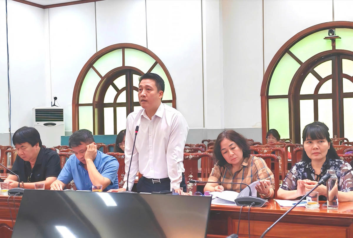 Phó Tổng Biên tập Báo Đại Đoàn Kết Nguyễn Văn Dũng phát biểu tại Hội nghị.&nbsp;