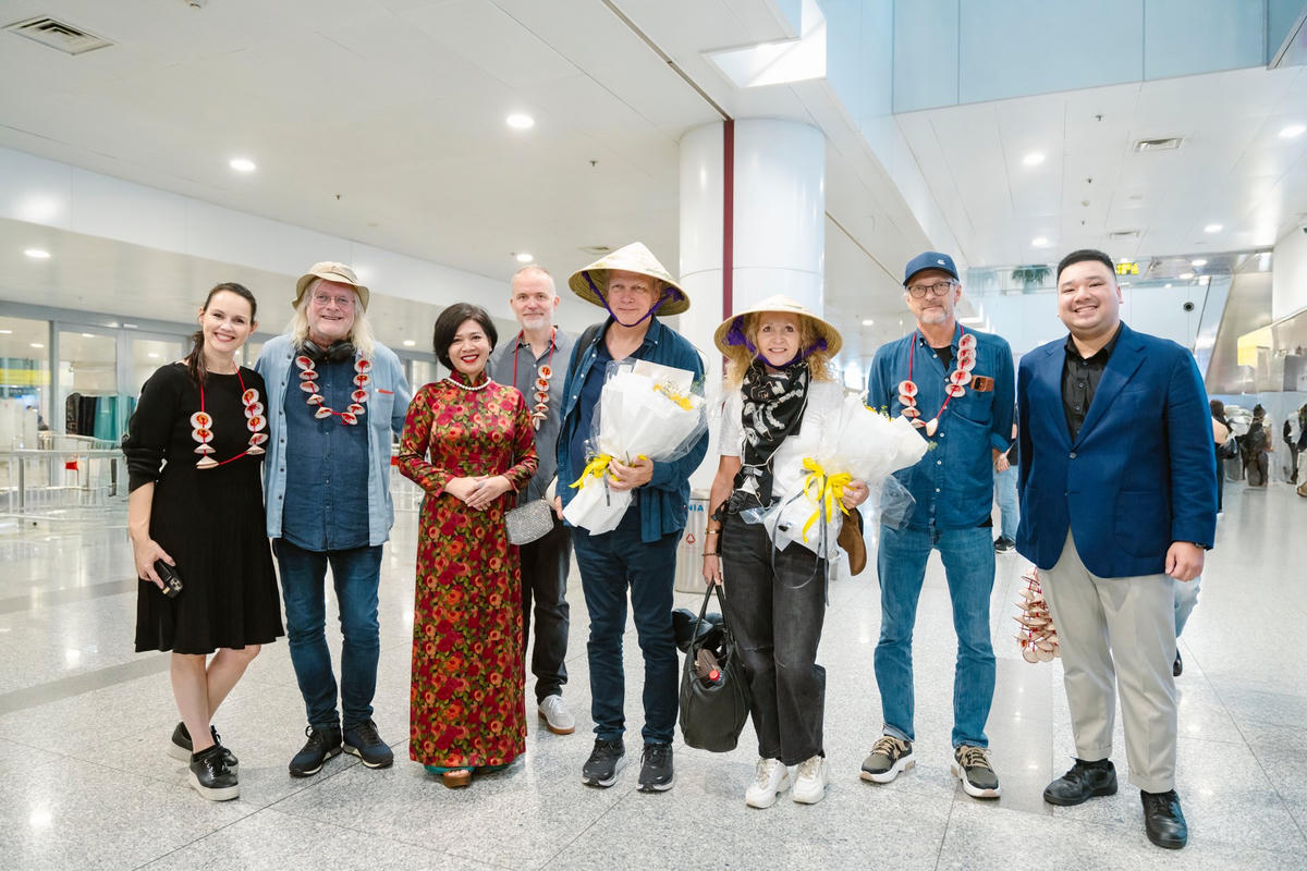  Secret Garden vừa đến Việt Nam đã sẵn sàng gặp gỡ khán giả 