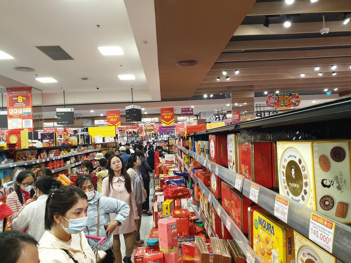 Với các quy định về Thuế TNCN hiện nay người dân khó trang trải cuộc sống, nhất là tại các đô thị lớn.	Ảnh: Xuân Ngọc