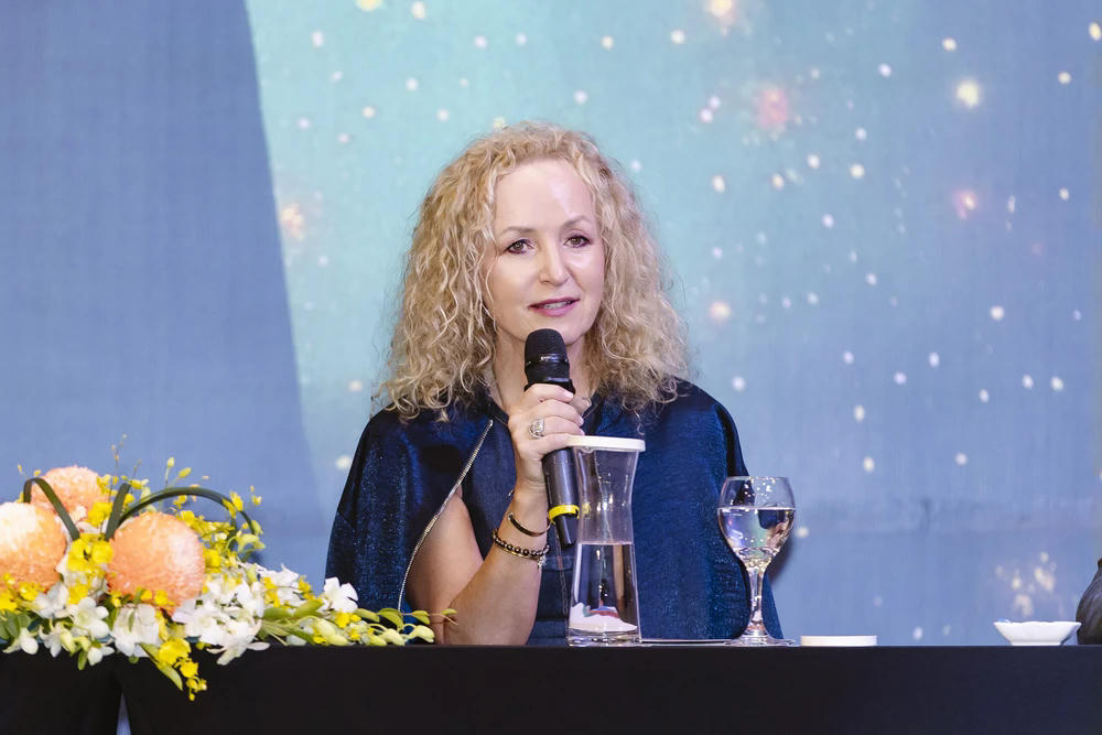 Nghệ sĩ Fionnuala Sherry. Ảnh: BTC.