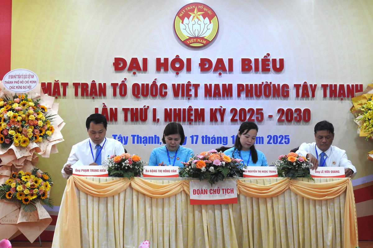 Đại hội tiến hành hiệp thương cử các chức vụ Chủ tịch, Phó Chủ tịch Uỷ ban MTTQ Việt Nam phường Tây Thạnh lần thứ I, khoá 2025-2030. Ảnh: Đ.Xá.