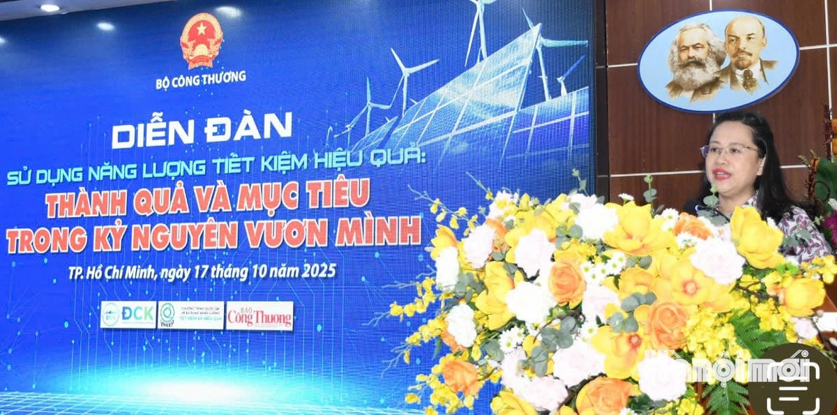 Bà Đỗ Thị Minh Trâm, Phó Cục trưởng Cục Đổi mới sáng tạo, chuyển đổi xanh và khuyến công (Bộ Công Thương) phát biểu. Ảnh: H.P.