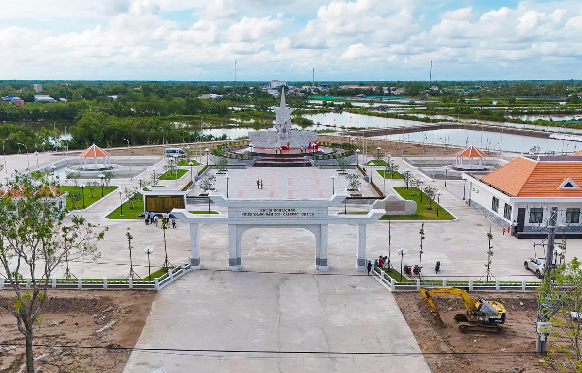 Dự án cụm Tượng đài Chiến thắng Đầm Dơi-Cái Nước-Chà Là được công nhận là di tích lịch sử quốc gia năm 2016, đây là công trình chào mừng Đại hội Đảng, tôn vinh công lao của các thế hệ đi trước và ghi nhớ những chiến công của quân và dân Cà Mau. Ảnh BTC