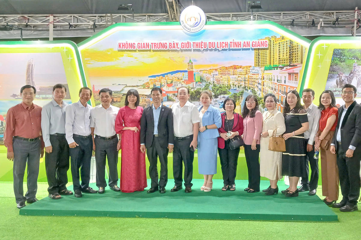 Không gian trưng bày, giới thiệu du lịch tỉnh An Giang. Ảnh Nguyễn Minh.&nbsp;