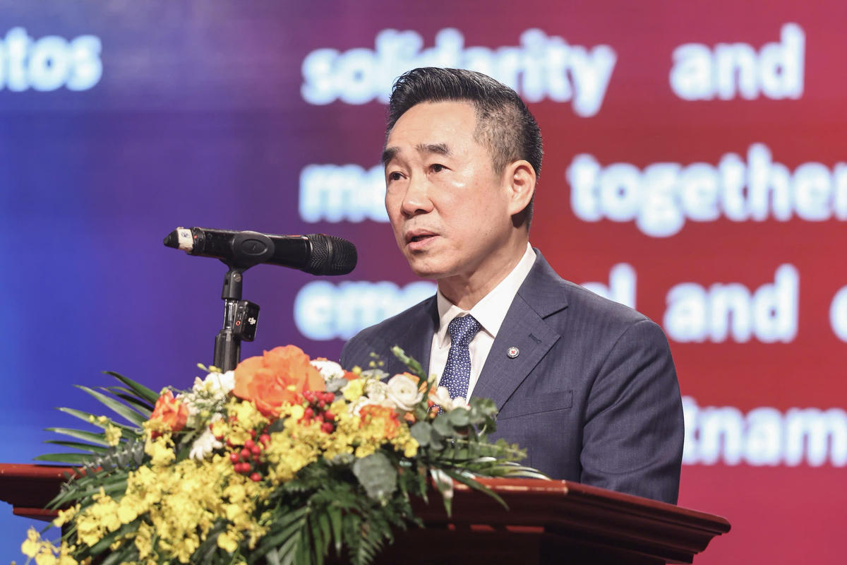 Phó Chủ tịch, Tổng Thư ký Hội Chữ thập đỏ Việt Nam Nguyễn Hải Anh phát biểu tại buổi lễ. Ảnh: Quang Vinh.