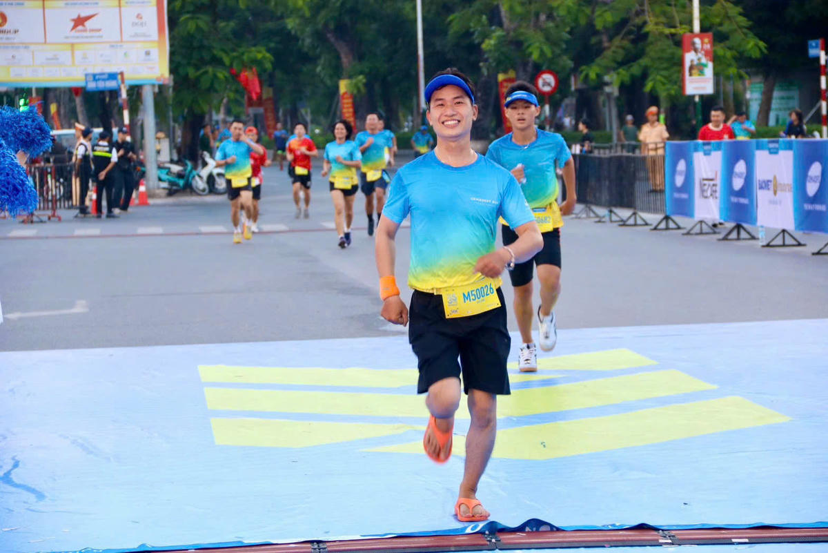 Các đại biểu hào hứng tham gia giải chạy. Ảnh: CTV.&nbsp;