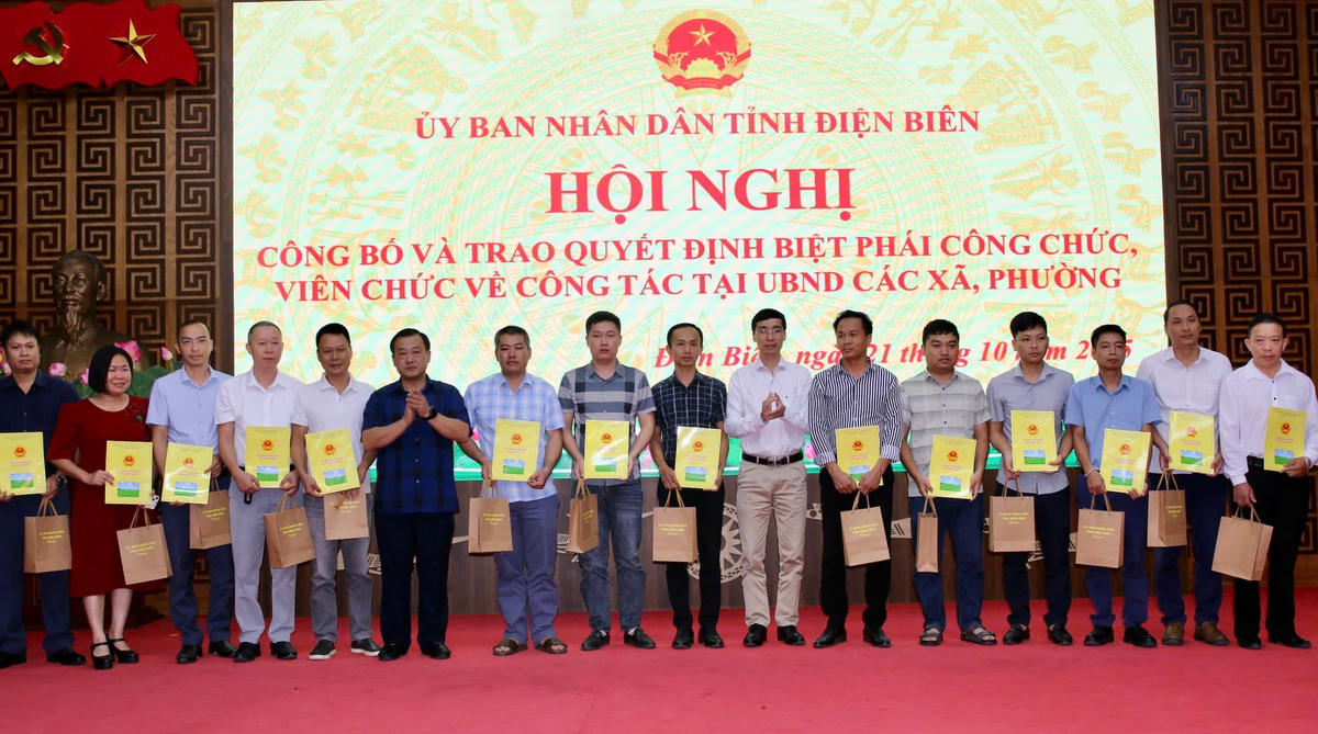 Điện Biên: Biệt phái 97 cán bộ về công tác tại các xã, phường