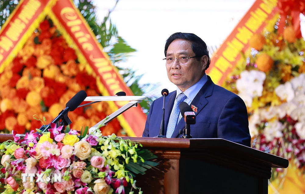 Thủ tướng Phạm Minh Chính phát biểu tại Lễ kỷ niệm 62 năm Ngày truyền thống Quân chủng Phòng không-Không quân. (Ảnh: Dương Giang/TTXVN)